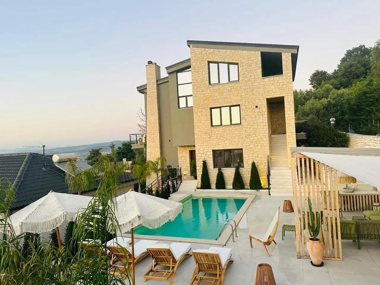 Green House Vlorë アルバニア